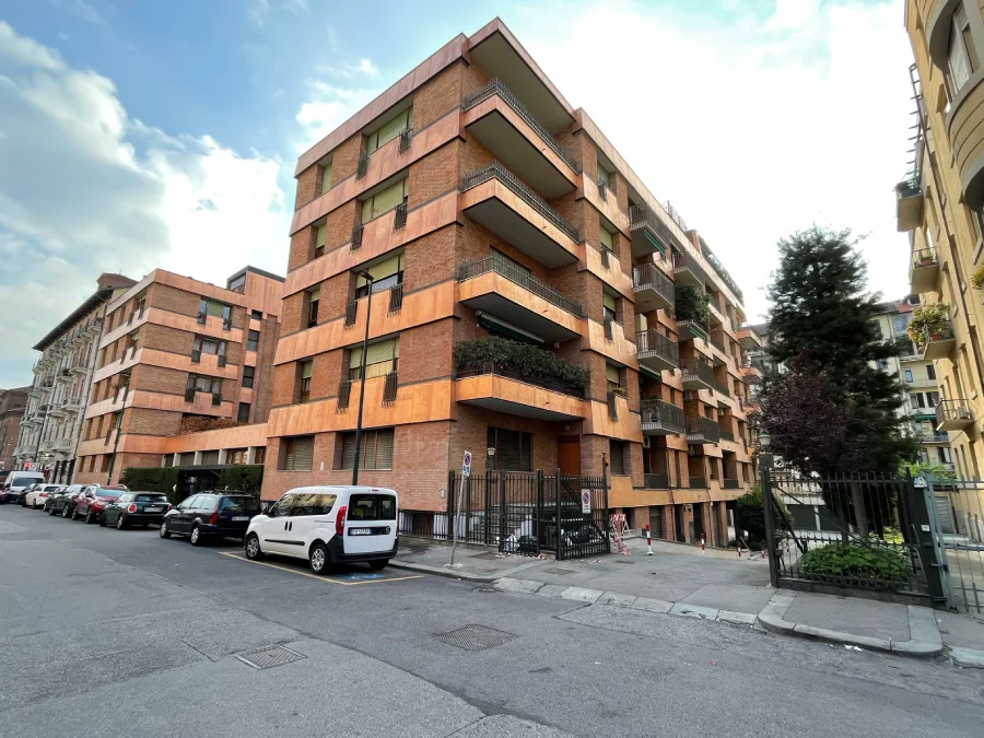 CONDOMINIO VIA SACCHI TORINO
